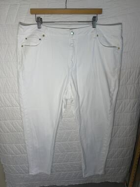 Michael Kors Women’s Plus Straight Leg Jeans White Denim Light Wash 20W